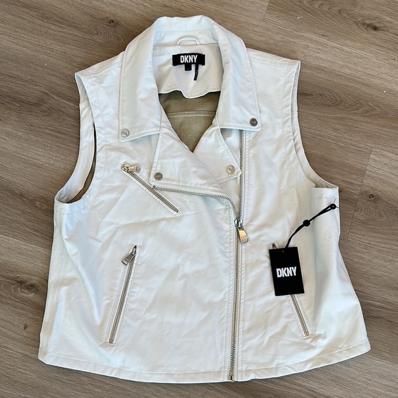 Faux Leather Moto Vest
DKNY woman’s size L XL 2x - Picture 3 of 6